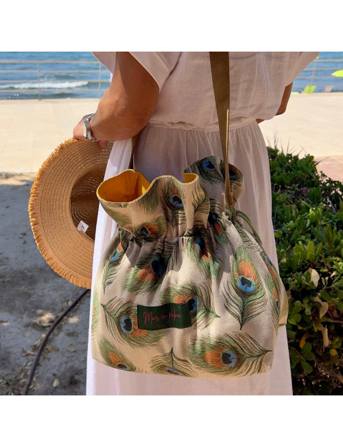 BOMBONERA PEACOCK