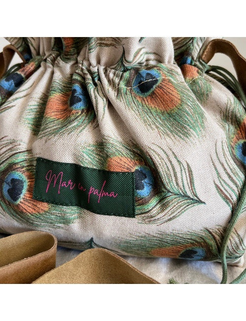 BOMBONERA PEACOCK