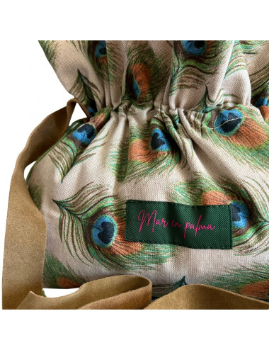 BOMBONERA PEACOCK